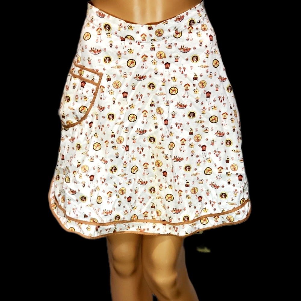Vintage Knee Length 1/2 Apron Ties In Back Rooster Cuckoo Clock Teapot Print